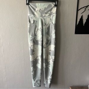 The North Face Camo Motivation High Rise Pocket 7/8 Leggings Size XS